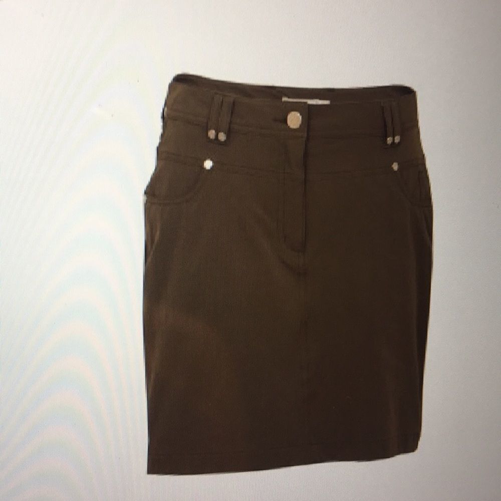 Golf skort by Green Lamb. Size 4 - Picture 3 of 8